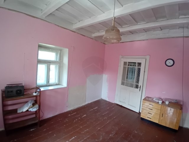 Eladó családi ház, Adácson 5.5 M Ft, 2 szobás