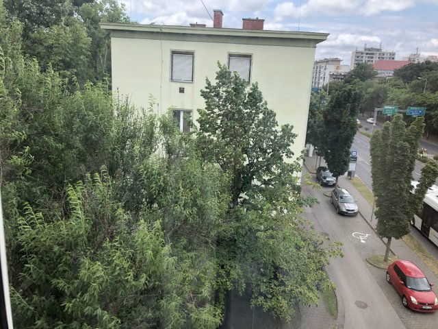 Eladó téglalakás, Győrött, Szent István úton 34.9 M Ft