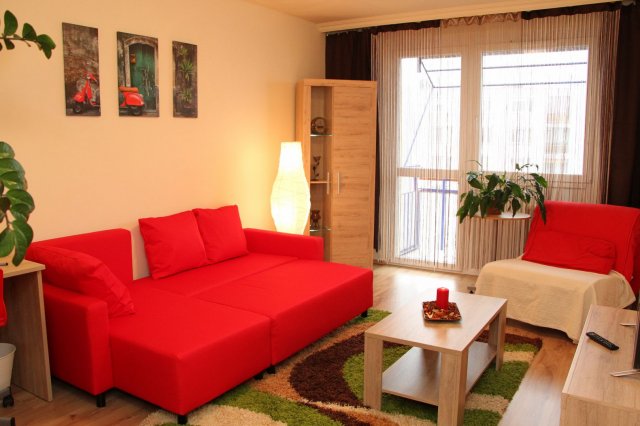 Kiadó panellakás, albérlet, Debrecenben 250 E Ft / hó, 1 szobás