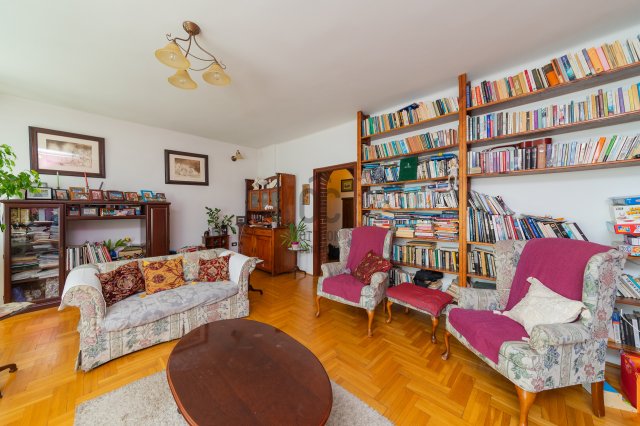 Eladó ikerház, Budapesten, XVI. kerületben 139.9 M Ft, 8 szobás