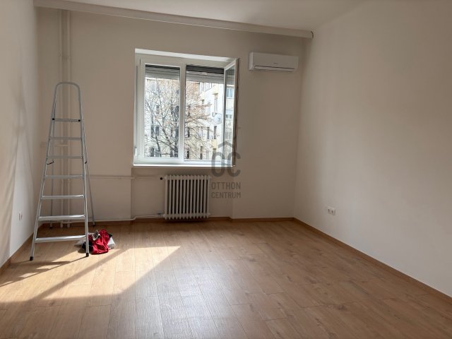 Kiadó téglalakás, albérlet, Budapesten, V. kerületben, 2 szobás