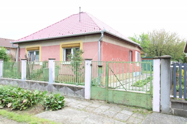 Eladó családi ház, Ecseren 68 M Ft, 2+2 szobás