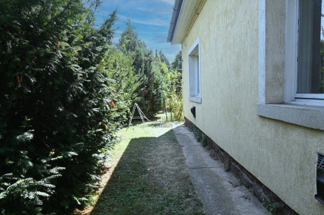 Eladó családi ház, Balatonkenesén 150 M Ft, 6 szobás