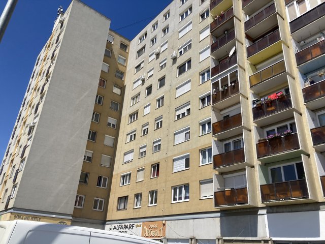 Eladó panellakás, Szombathelyen 24.9 M Ft, 2 szobás