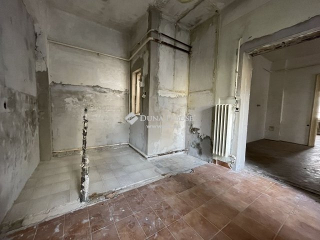 Eladó családi ház, Budapesten, XVIII. kerületben 49.9 M Ft