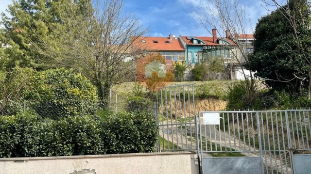 Eladó telek, Pécsett 26 M Ft / költözzbe.hu