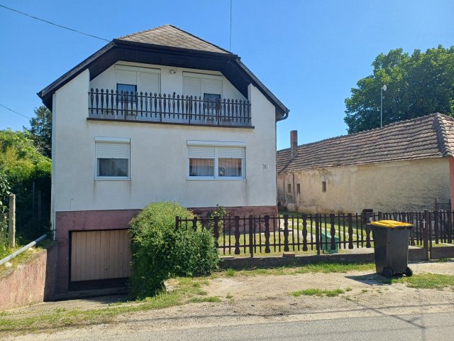 Eladó családi ház, Gyenesdiáson 94.49 M Ft, 5 szobás