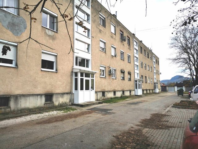 Kiadó téglalakás, albérlet, Táton 140 E Ft / hó, 2 szobás