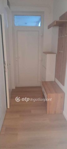 Kiadó téglalakás, albérlet, Szekszárdon 200 E Ft / hó