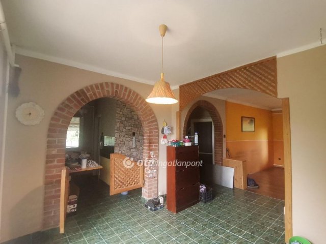 Eladó családi ház, Békéscsabán 49.5 M Ft, 5 szobás