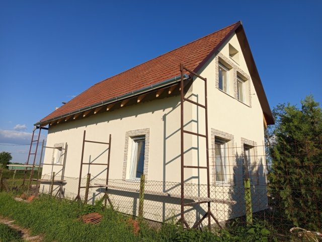 Eladó családi ház, Dömsödön 81.9 M Ft, 11 szobás
