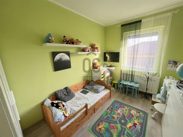 Eladó ikerház, Szigetszentmiklóson 89.9 M Ft, 4 szobás