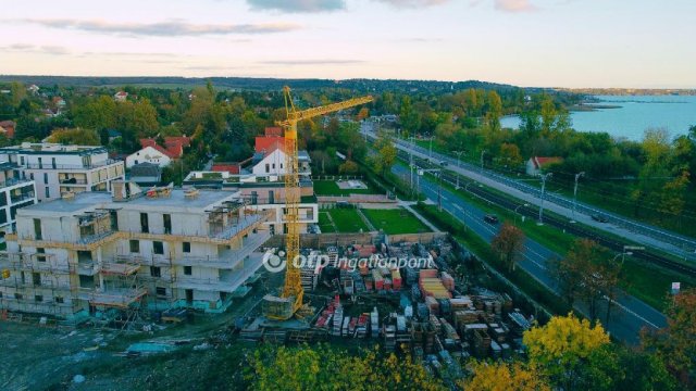 Eladó téglalakás, Balatonkenesén 125 M Ft, 3 szobás