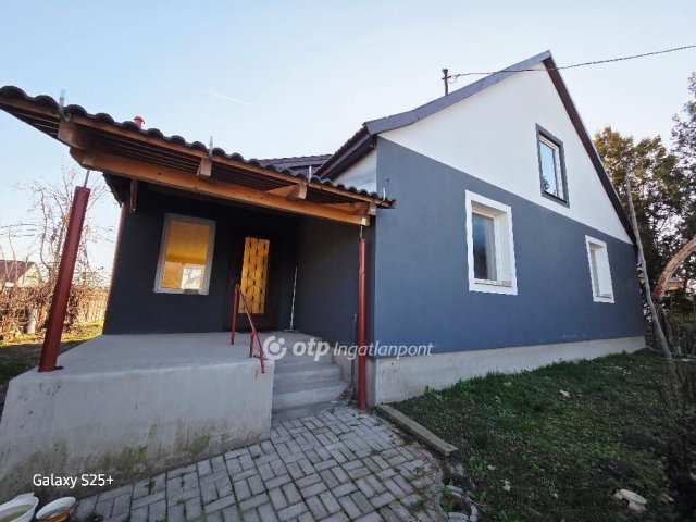 Eladó családi ház, Dömsödön 39.9 M Ft, 3 szobás