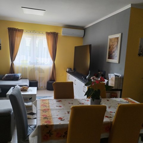 Eladó családi ház, Deszken 95 M Ft, 3 szobás
