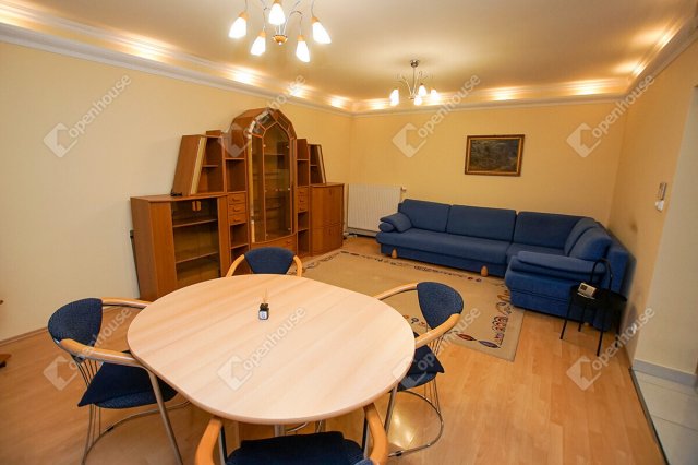 Kiadó családi ház, albérlet, Székesfehérvárott 390 E Ft / hó