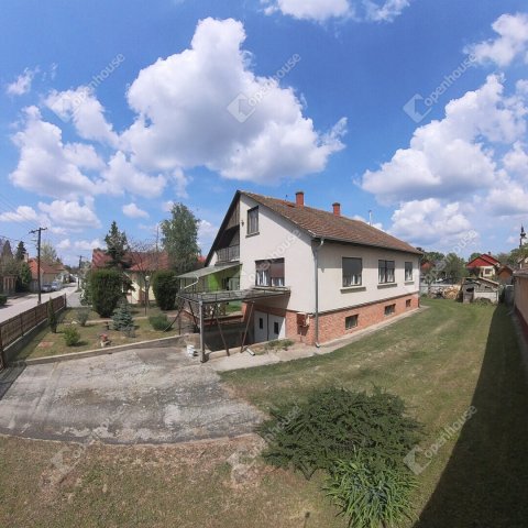 Eladó családi ház, Pilisen 54 M Ft, 3 szobás