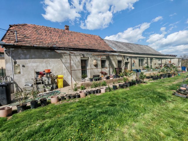 Eladó családi ház, Sirokban 38 M Ft, 3+1 szobás