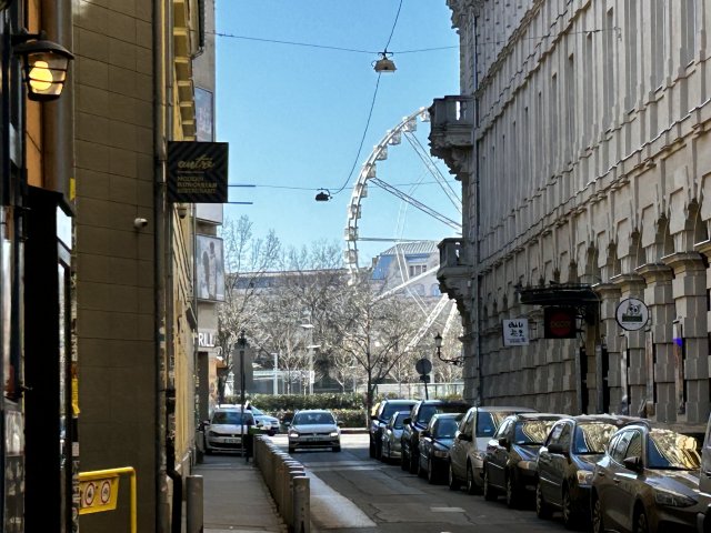 Eladó téglalakás, Budapesten, VI. kerületben, Paulay Ede utcában