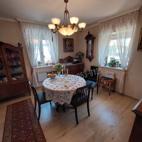 Eladó családi ház, Keszthelyen 84 M Ft, 4 szobás