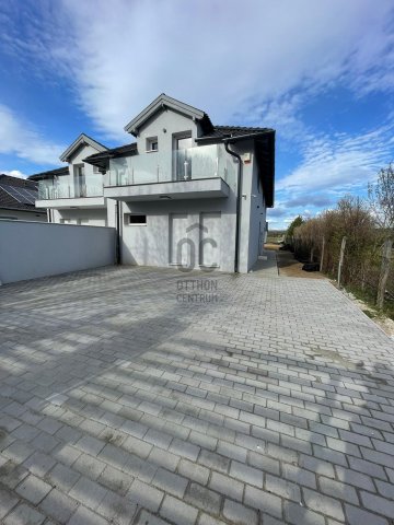 Eladó ikerház, Budapesten, XVI. kerületben 169.9 M Ft, 5 szobás