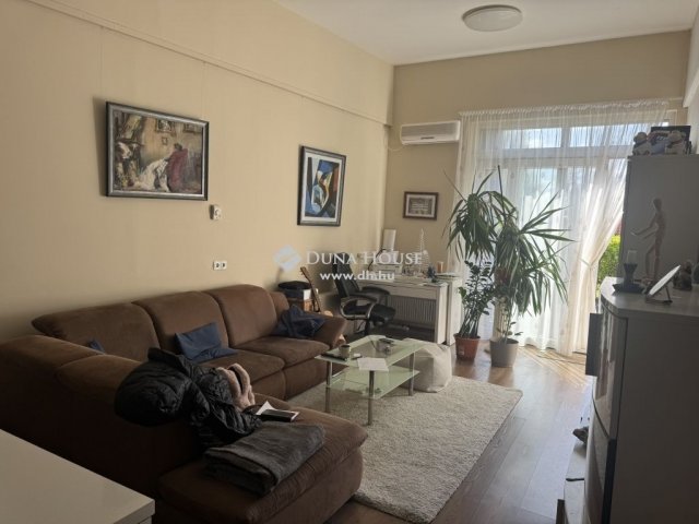 Eladó téglalakás, Budapesten, III. kerületben 140 M Ft, 3 szobás