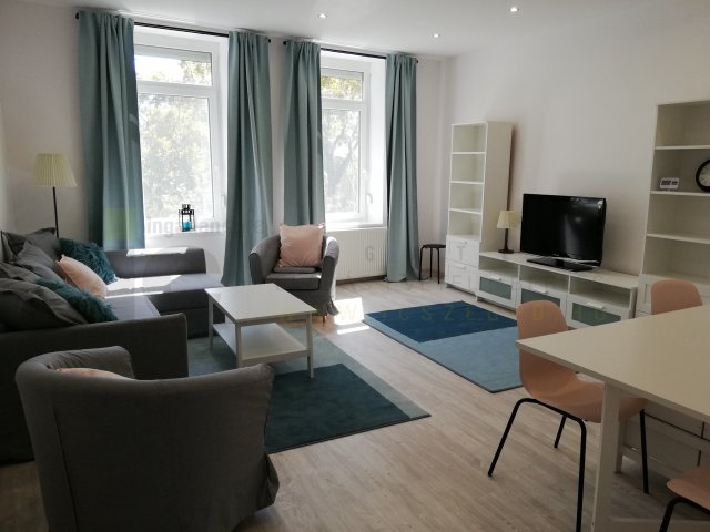 Kiadó téglalakás, albérlet, Szegeden 220 E Ft / hó, 3 szobás