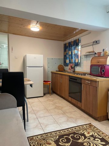 Kiadó családi ház, albérlet, Pécsett 130 E Ft / hó, 1 szobás