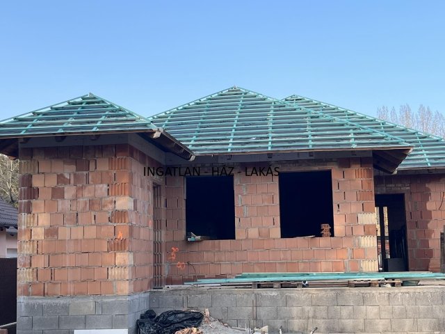 Eladó családi ház, Őrbottyánban 98 M Ft, 4 szobás