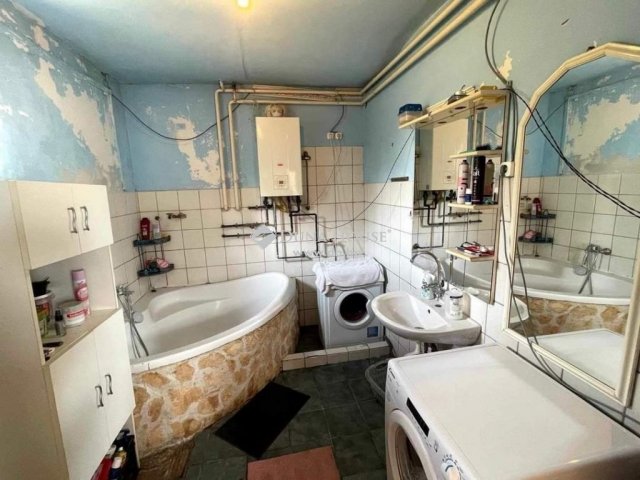 Eladó családi ház, Versegen 32 M Ft, 4 szobás