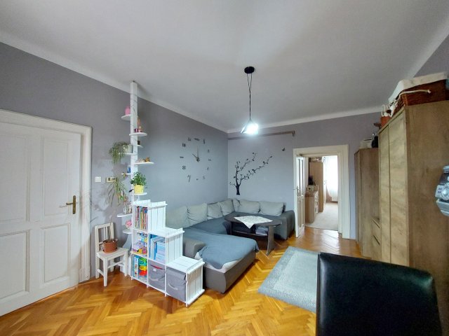 Eladó téglalakás, Szegeden 49.9 M Ft, 2 szobás