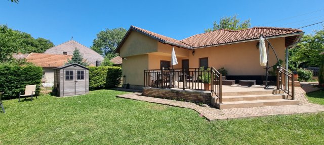 Eladó családi ház, Érden 89.9 M Ft, 3 szobás