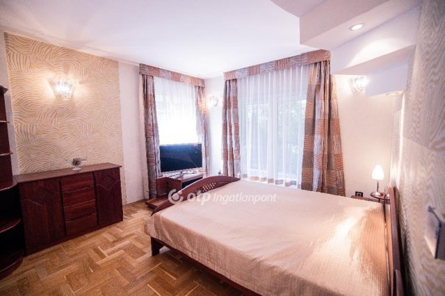 Eladó családi ház, Budapesten, II. kerületben 450 M Ft, 6 szobás