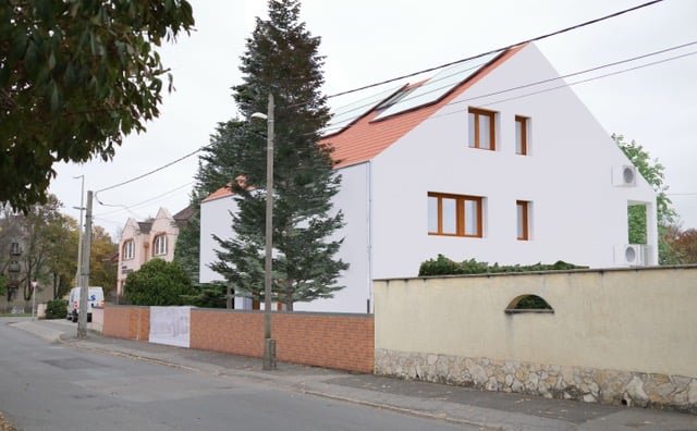 Eladó téglalakás, Pécsett 169 M Ft, 5 szobás