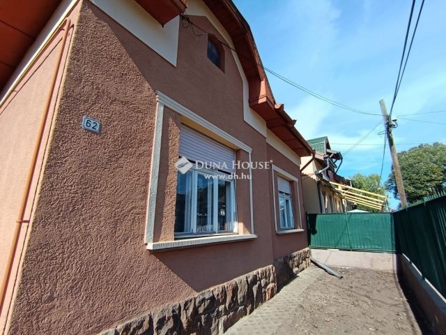 Eladó családi ház, Budapesten, XVIII. kerületben 66.9 M Ft