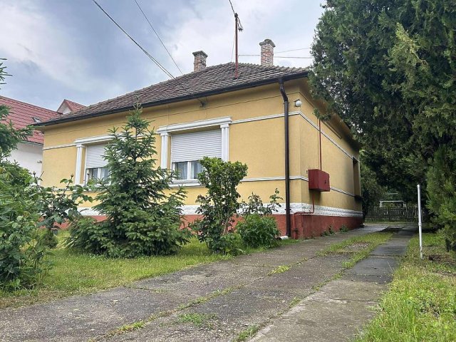 Eladó családi ház, Budapesten, XVII. kerületben 54.9 M Ft