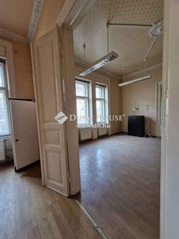 Eladó téglalakás, Budapesten, IX. kerületben 121.2 M Ft
