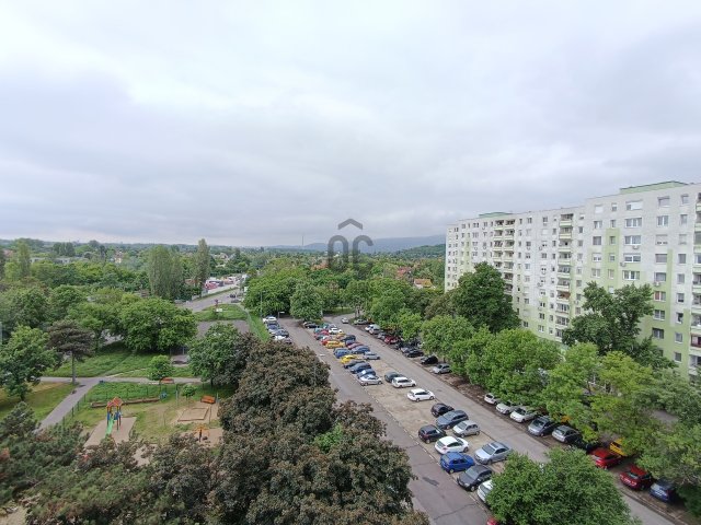 Eladó panellakás, Budapesten, III. kerületben 57.9 M Ft, 2 szobás