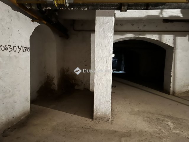 Eladó ipari ingatlan, Szombathelyen 14 M Ft / költözzbe.hu