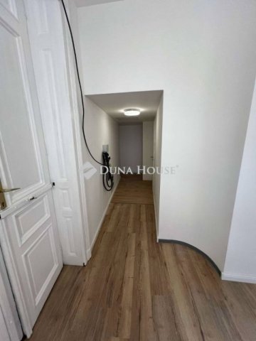 Eladó téglalakás, Budapesten, IX. kerületben 33.9 M Ft, 1 szobás