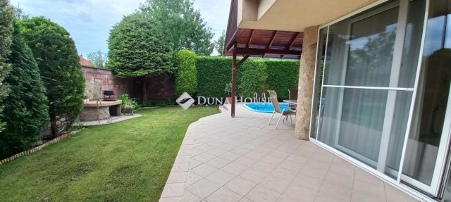 Eladó ikerház, Budapesten, XVI. kerületben 254.9 M Ft, 4 szobás