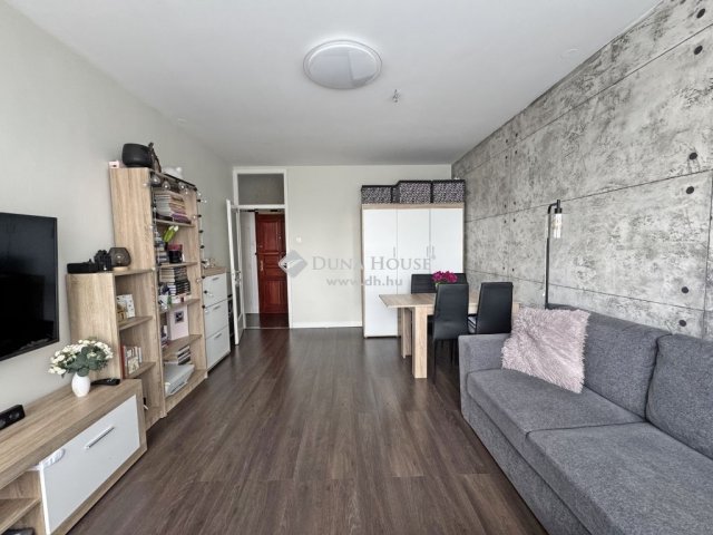 Eladó téglalakás, Nagykanizsán 31.9 M Ft, 2+1 szobás