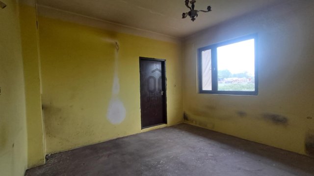 Eladó családi ház, Hajdúböszörményen 39.9 M Ft, 8 szobás