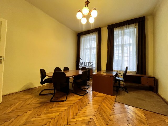 Eladó téglalakás, Budapesten, VI. kerületben 99 M Ft, 3 szobás