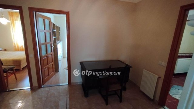 Eladó téglalakás, Nyíregyházán 68 M Ft, 3 szobás