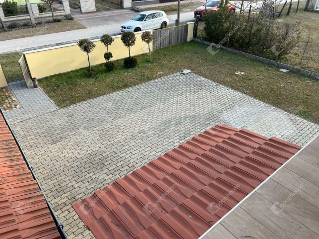 Eladó családi ház, Pilisen 69.9 M Ft, 2 szobás