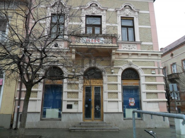 Eladó ipari ingatlan, Szolnokon 179 M Ft / költözzbe.hu