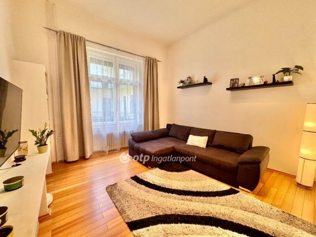 Eladó téglalakás, Budapesten, V. kerületben 89.9 M Ft, 2 szobás