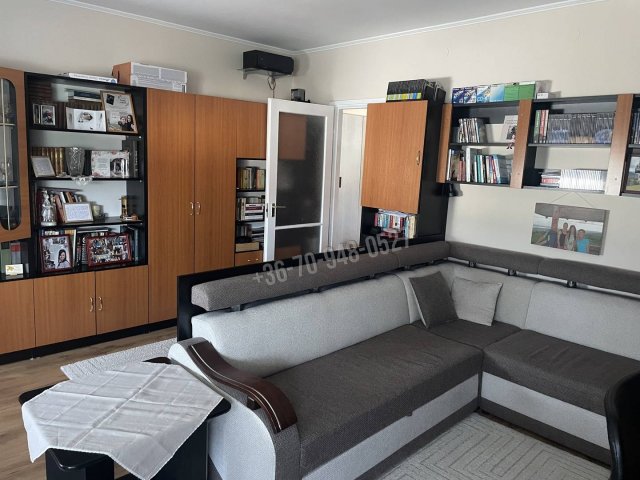 Eladó panellakás, Békéscsabán 37.9 M Ft, 2+1 szobás