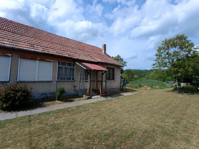 Eladó családi ház, Tápiószentmártonon 19.9 M Ft, 2 szobás